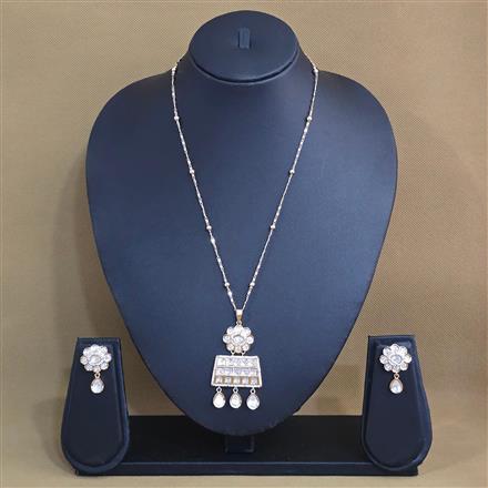 Kundan Classic Pendant Set With Carat Gold Plating