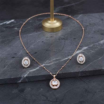 Kundan Classic Pendant Set With Carat Gold Plating