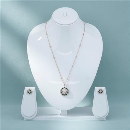 Kundan Classic Pendant Set With Carat Gold Plating