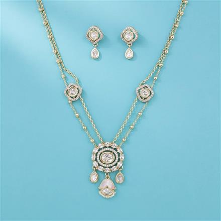 Kundan Classic Pendant Set With Carat Gold Plating