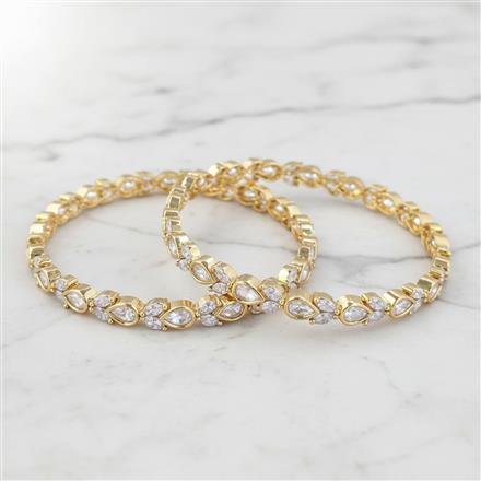 Kundan Classic Bangles With Carat Gold Plating