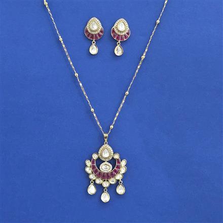 Kundan Classic Pendant Set with Mehndi Plating