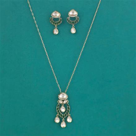 Kundan Classic Pendant Set with Mehndi Plating