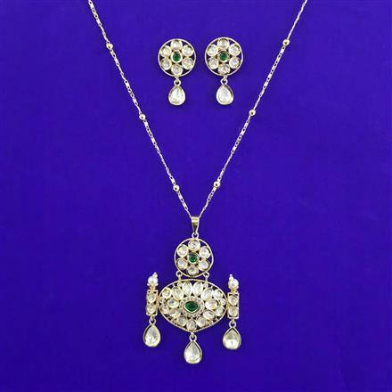 Kundan Classic Pendant Set with Carat Plating