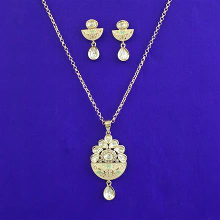 Kundan Classic Pendant Set with Carat Plating