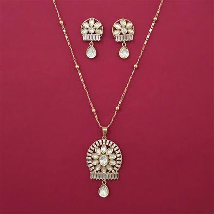 Kundan Classic Pendant Set with Carat Plating
