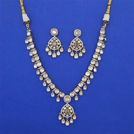 Kundan Classic Necklace with Mehndi Plating