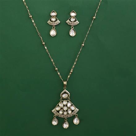 Kundan Meenakari Pendant Set with Mehndi Plating