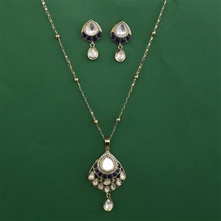Kundan Classic Pendant Set with Mehndi Plating