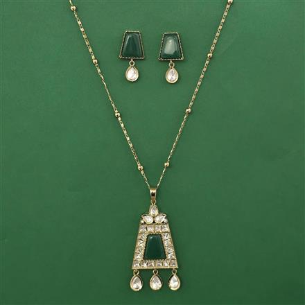 Kundan Classic Pendant Set with Mehndi Plating