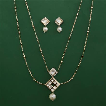 Kundan Pearl Pendant Set with Carat Plating