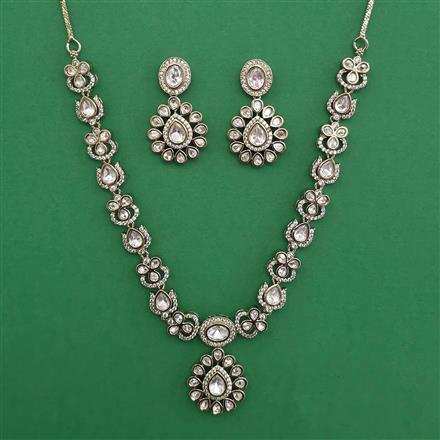 Kundan Classic Necklace with Mehndi Plating