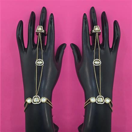 Kundan Adjustable Hath Pan with Mehndi Plating Carat Plating