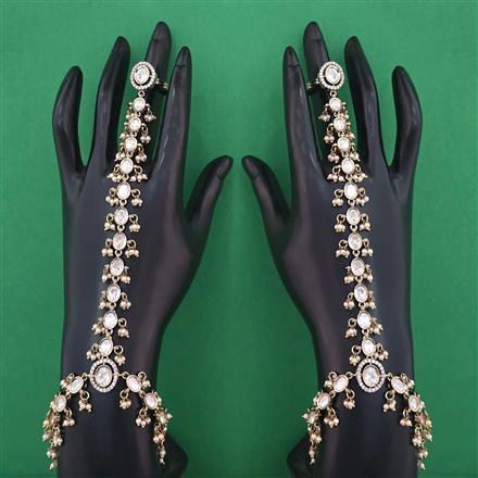 Kundan Pearl Hath Pan with Mehndi Plating