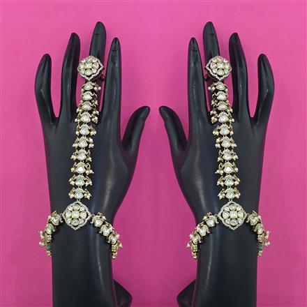 Kundan Pearl Hath Pan with Mehndi Plating