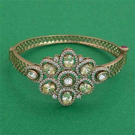 Kundan Openable kada with Mehndi Plating