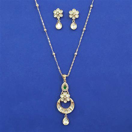 Kundan Delicate Pendant Set with Carat Plating