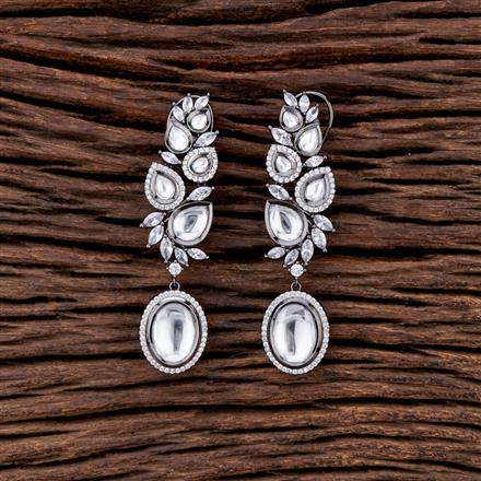 Kundan Classic Earring With Black Plating