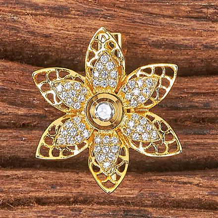 Kundan Classic Brooch With Gold Plating