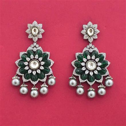 Kundan Classic Earring With Black Plating