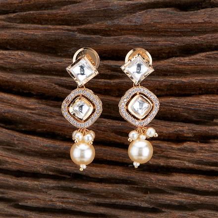 Kundan Short Earring With Gold Plating
