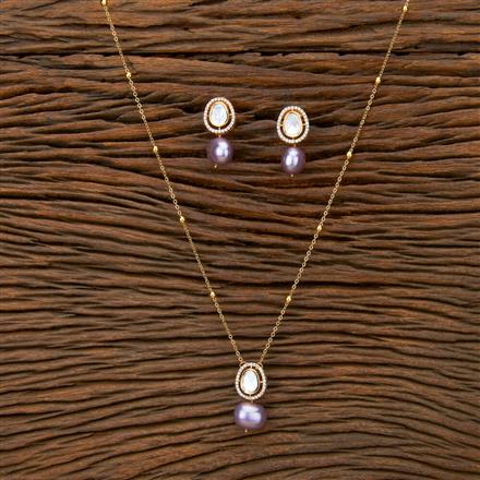 Kundan Classic Pendant Set With Gold Plating