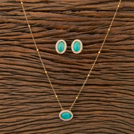 Kundan Classic Pendant Set With Gold Plating