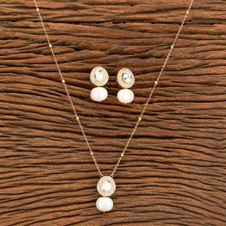 Kundan Classic Pendant Set With Gold Plating