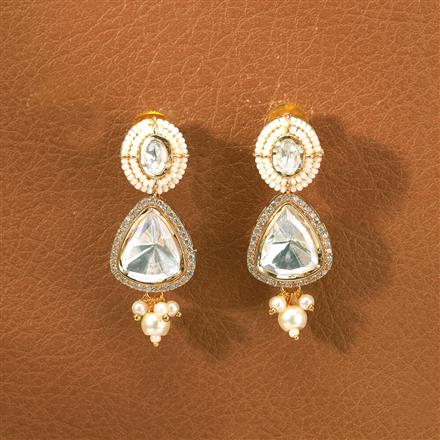 Kundan Classic Earring With Gold Plating