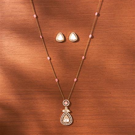Kundan Classic Pendant Set With Gold Plating