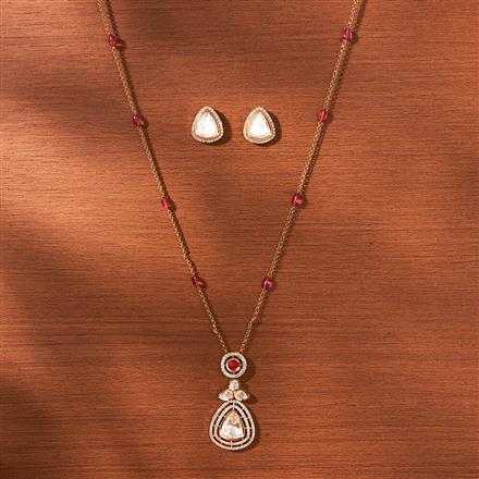 Kundan Classic Pendant Set With Gold Plating