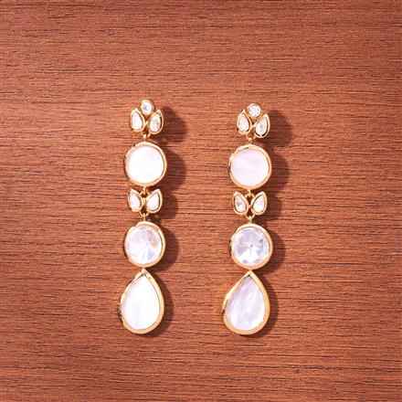 Kundan Mother Of Pearl Earring With Gold Plating