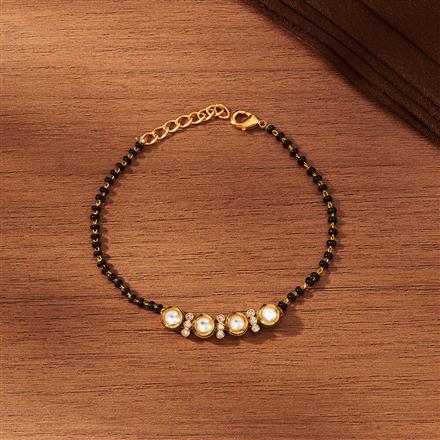 Kundan Hand Mangalsutra Bracelet With Gold Plating