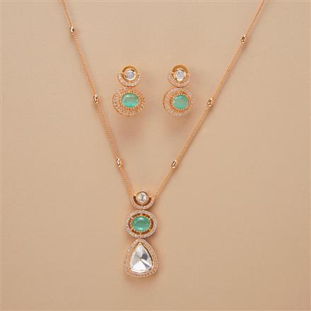 Kundan Classic Pendant Set With Gold Plating