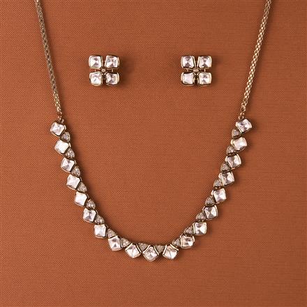 Kundan Delicate Necklace Set With Gold Mehndi Plating