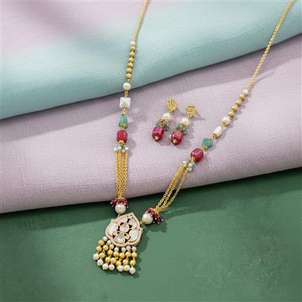 Kundan Classic Pendant Set With Gold Plating