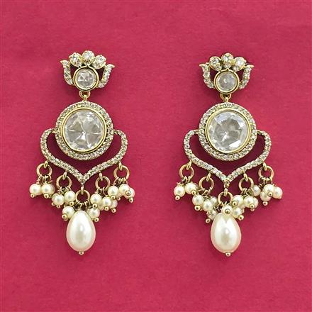 Kundan Moti Earring With Carat Mehndi Plating
