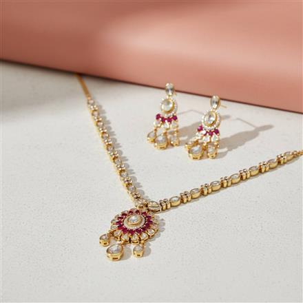 Kundan Delicate Necklace With Gold Plating