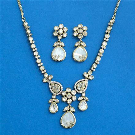 Kundan Classic Necklace With Mehndi Plating