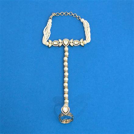 Kundan Classic Hath Pan With Mehndi Plating