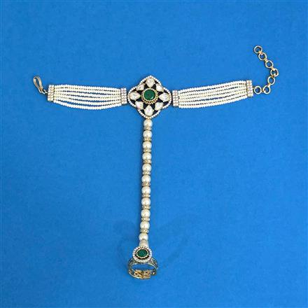 Kundan Classic Hath Pan With Mehndi Plating