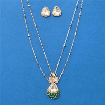 Kundan Classic Pendant Set With Carat Gold Plating
