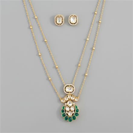 Kundan Classic Pendant Set With Carat Gold Plating
