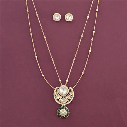 Kundan Classic Pendant Set With Carat Gold Plating