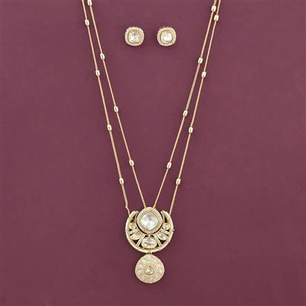 Kundan Classic Pendant Set With Carat Gold Plating