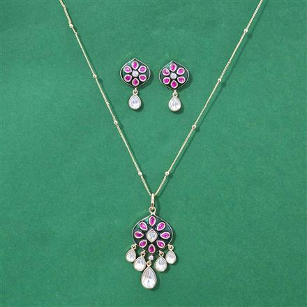 Kundan Classic Pendant Set With Carat Gold Plating