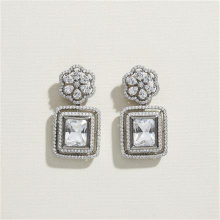 Kundan Classic Earring With Black Plating