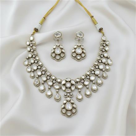 Kundan Classic Necklace With Mehndi Plating