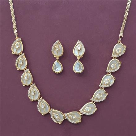 Kundan Classic Necklace With Carat Mehndi  Plating