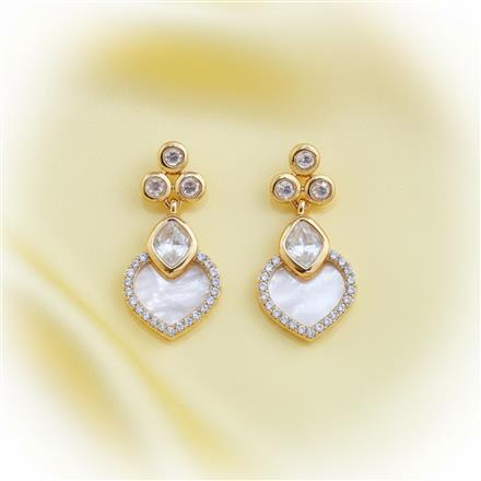 Kundan Classic Earring With Carat Gold Plating